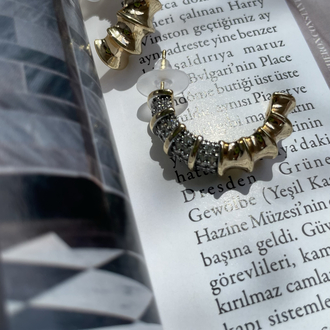 Gold Zirkon Yarım Halka Küpe
