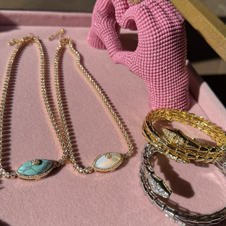 Beyaz Cam Göz Gold Choker