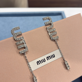 Miu Silver Taşlı Sallantılı İthal Küpe 