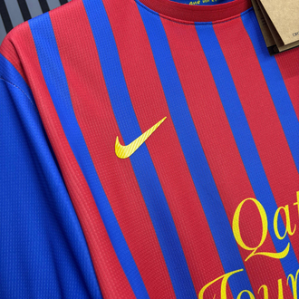 Iniesta 8 – Barcelona 2011 Retro Forma