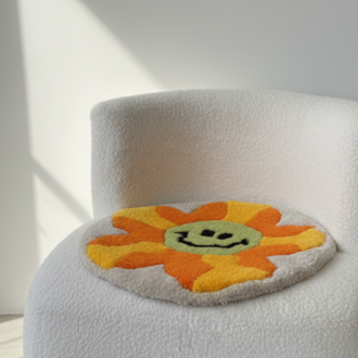 El Yapımı Gülümseyen Çiçek Tufting Halı – Dekoratif Yuvarlak Tasarım (40 cm)