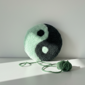 El Yapımı Yin Yang Tufting Bardak Altlığı & Mini Duvar Dekoru – Yeşil Tonlar (10 cm)