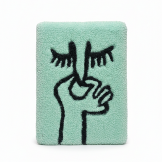 El Yapımı Tufting Banyo Duvar Dekoru – Yüz Figürlü (28×40 cm)