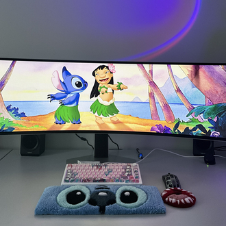Stitch keyboard rug