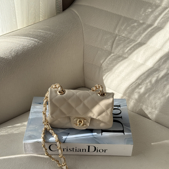 Chanel mini krem