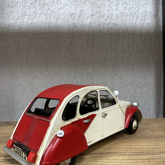 Citroen metal araba
