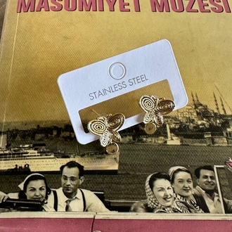 Masumiyet müzesi Füsun Kelebek Küpe 