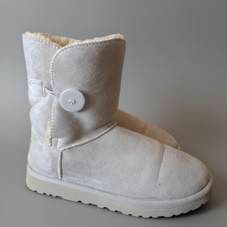 Ugg Düğmeli Süet Bot