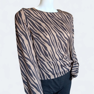 Zebra Desenli Yandan Fiyonklu Bluz