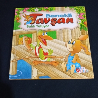Benekli Tavşan - Balık Tutuyor Çocuk Kitabı