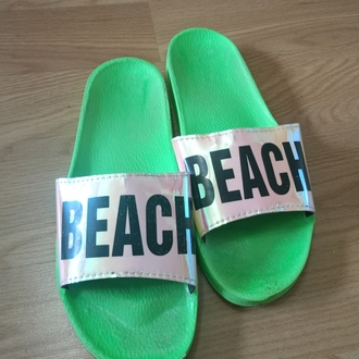 Yeşil Beach Baskılı Terlik