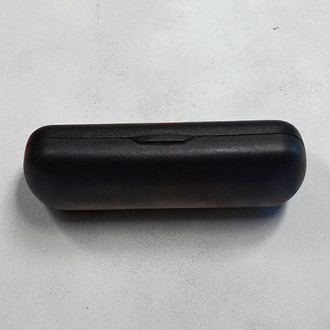 Siyah Sert Plastik Gözlük Kutusu