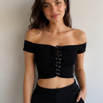 Kuşgözü Detaylı Bağcıklı Crop Bluz