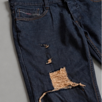Rahat Kesim Yırtık Denim Jean 