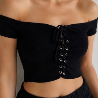 Kuşgözü Detaylı Bağcıklı Crop Bluz