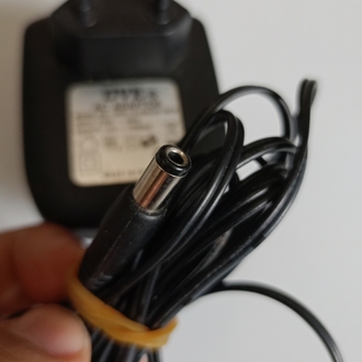 DVE 12V/1000 MA AC Adaptör