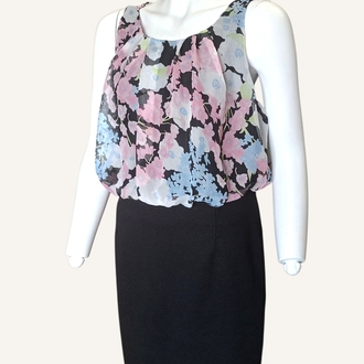 Pastel Tonlarda Çiçek Desenli Midi Elbise