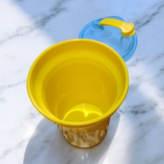 Sarı Mavi Renklerde Kapaklı İçecek Bardağı