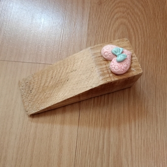 Ahşap Kapı Stoperi Pembe Kalp Figürlü
