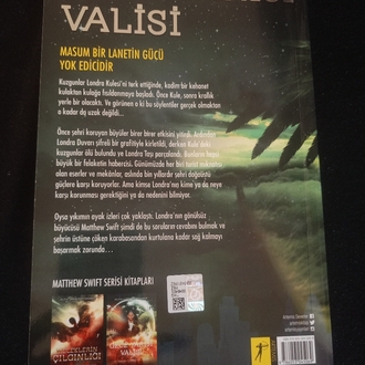 Gece Yarısı Valisi Fantastik Kitap