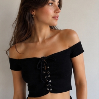 Kuşgözü Detaylı Bağcıklı Crop Bluz