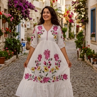 UZUN NAKIŞLI YAZLIK ELBİSE