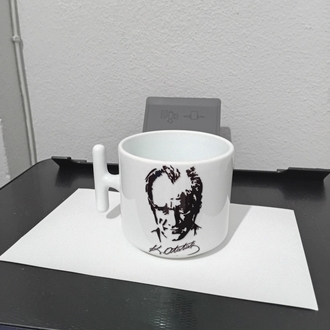 Atatürk Figürlü Kupa