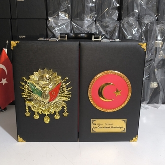 109'ADETLİ OSMANLI TUĞRALI TÜRK BAYRAKLI ÖZEL İSİMLİ TESBİH KOLEKSİYON ÇANTASI