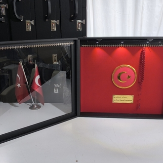 90'ADETLİ TESBİH PANOSU LED IŞIKLI ŞİFRE KİLİTLİ TÜRK BAYRAKLI ÖZEL İSİMLİ