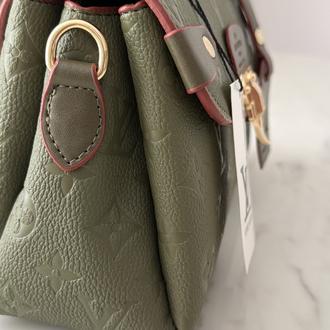 Louis Vuitton Capucines Mini