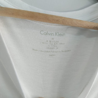 Sıfır Ayarında Orijinal Calvin Klein M Beden Erkek Üst