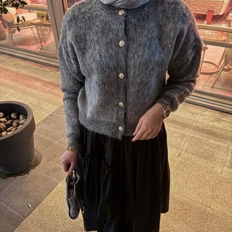 GRİ PÜSKÜLLÜ HIRKA