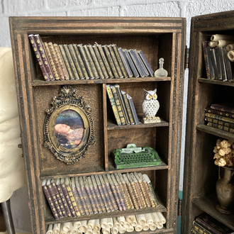 Kişiye Özel Fotoğraflı Minyatür Kitaplık Kutusu – El Yapımı Nostaljik Diorama