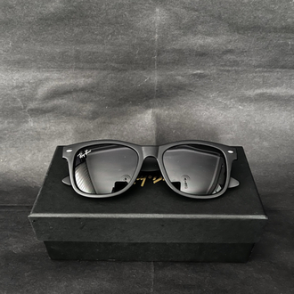 RAY-BAN KLASİK SİYAH GÜNEŞ GÖZLÜĞÜ