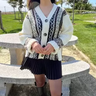 Etnik Desenli Düğmeli Triko Hırka