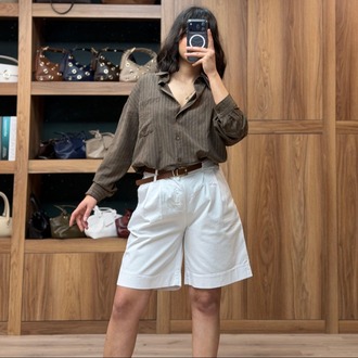 Beli Kemerli Licralı Gabardin Midi Boy Şort - BEYAZ