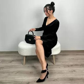 Uzun Kollu Kruvaze Yaka Belden Büzgü Detaylı Midi Kadife Elbise - SİYAH