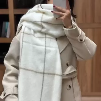 Ekru Zemin Taş Tonlu Ekose Püsküllü Atkı