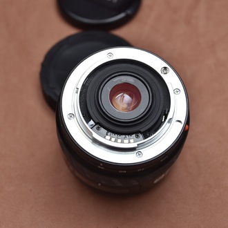 Minolta AF Zoom 36-105mm f/3.5-4.5 lens