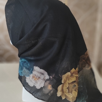 Lopres Soft Pamuklu Eşarp Siyah Zeminli Çiçekli Eşarp ✨