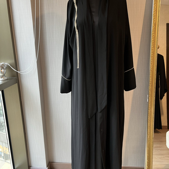 Swarovski taş detaylı önü çıtlı abaya 
