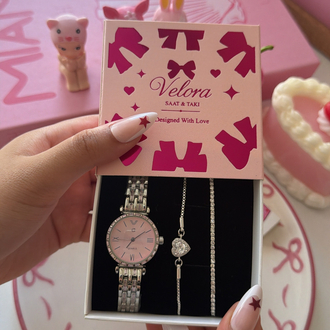 Pembe parıltılı set