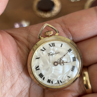 Pendant Fragonard saat kolye