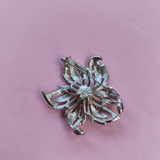 Vintage broş Çiçek form