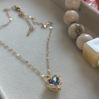 TAŞLI KALP DETAY GOLD RENK KOLYE