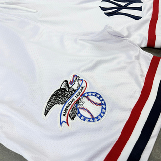 New York Yankees Şort