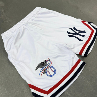 New York Yankees Şort