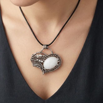 Heart of the New Path - Rose quartz Pendant