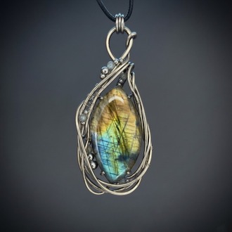 Secret Radiance - Labradorite Pendant