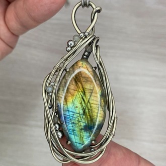 Secret Radiance - Labradorite Pendant